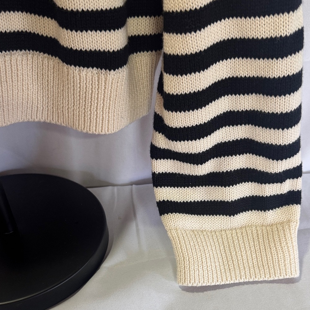 Universal Thread Black and Cream Button-Up Cardigan - Picture 5 of 5